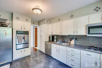 12 Gales Road, Edison, NJ 08837 - Photo 13