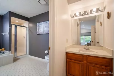 112 Lloyd Court, East Brunswick Township, NJ 08816 - Photo 17