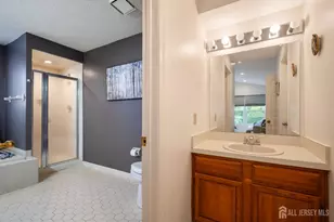 112 Lloyd Ct, East Brunswick Township, NJ 08816 - Photo 17