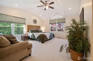 112 Lloyd Ct, East Brunswick Township, NJ 08816 - Photo 15