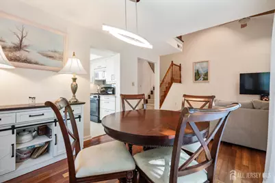 112 Lloyd Court, East Brunswick Township, NJ 08816 - Photo 7