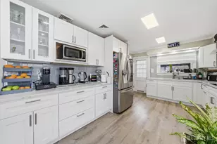 [Address not provided], Woodbridge Township, NJ 07095 - Photo 15