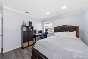 [Address not provided], Woodbridge Township, NJ 07095 - Photo 31