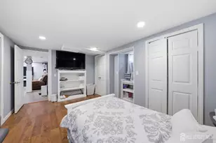 [Address not provided], Woodbridge Township, NJ 07095 - Photo 27