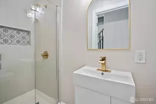 10 Ginesi Ct, Metuchen, NJ 08840 - Photo 23