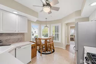 124 Magee Ct, East Brunswick Township, NJ 08816 - Photo 9