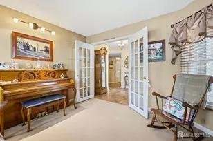124 Magee Ct, East Brunswick Township, NJ 08816 - Photo 7