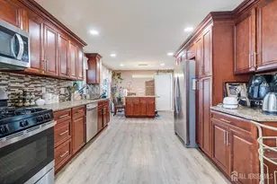 40 Jefferson Dr, Piscataway Township, NJ 08854 - Photo 9