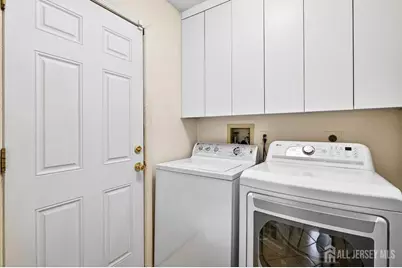 [Address not provided], Plainsboro Township, NJ 08536 - Photo 31