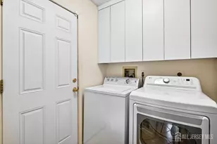 [Address not provided], Plainsboro Township, NJ 08536 - Photo 31
