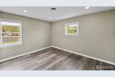 49 Louis Avenue, Middlesex, NJ 08846 - Photo 7