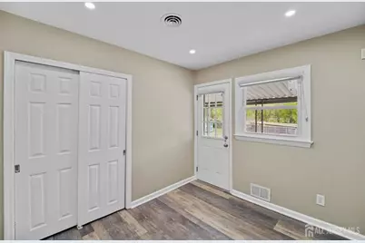 49 Louis Avenue, Middlesex, NJ 08846 - Photo 9