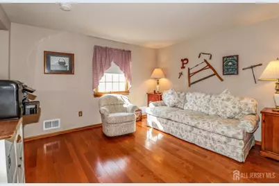 26 W Cliff Road, Colonia, NJ 07067 - Photo 9