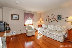 26 W Cliff Rd, Colonia, NJ 07067 - Photo 9