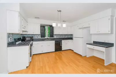 9 Sycamore Lane, Piscataway Township, NJ 08854 - Photo 11
