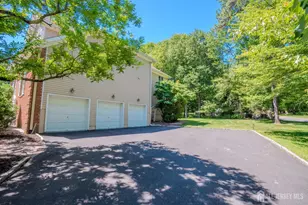 40 Newland Ct, Bridgewater, NJ 08807 - Photo 5
