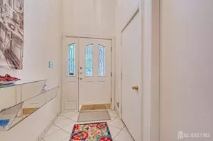 73 Chatsworth Ct, Edison, NJ 08820 - Photo 3