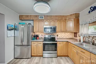 29 Kendall Dr, Sayreville, NJ 08859 - Photo 13