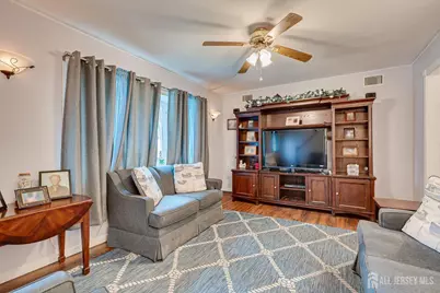 29 Kendall Drive, Sayreville, NJ 08859 - Photo 7