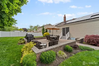 31 Middlehill Road, Middlesex, NJ 07067 - Photo 7