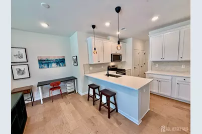 614 Sadie Circle, New Brunswick, NJ 08901 - Photo 5
