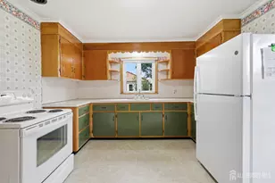 221 W Prospect St, South Bound Brook, NJ 08880 - Photo 13