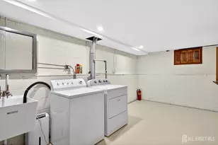 35 SE Nassau St, Clark Township, NJ 07066 - Photo 13