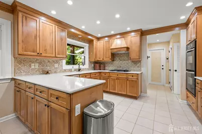 15 Heritage Lane, Scotch Plains Township, NJ 07076 - Photo 9