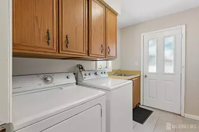 16 Cutter Avenue, Edison, NJ 08820 - Photo 7