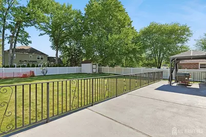 16 Cutter Avenue, Edison, NJ 08820 - Photo 13