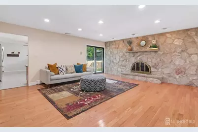 16 Cutter Avenue, Edison, NJ 08820 - Photo 15