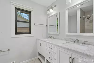 16 Cutter Avenue, Edison, NJ 08820 - Photo 9