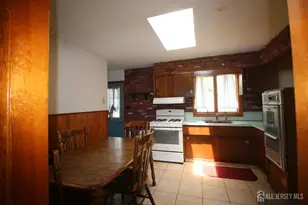 248 W Prescott Ave, Edison, NJ 08820 - Photo 5