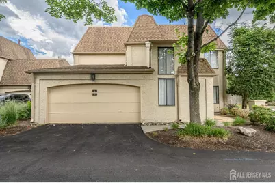 7 Carriage Place, Edison, NJ 08820 - Photo 1