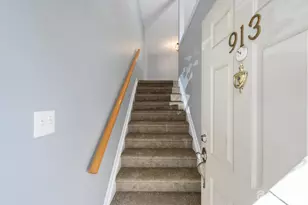 913 Timberbrooke Dr, Bedminster Township, NJ 07921 - Photo 3