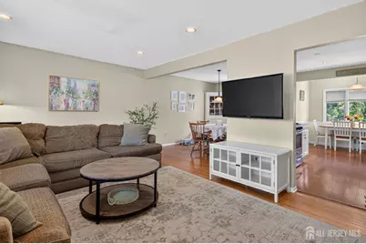 38 Bruce Court, Milltown, NJ 08850 - Photo 3