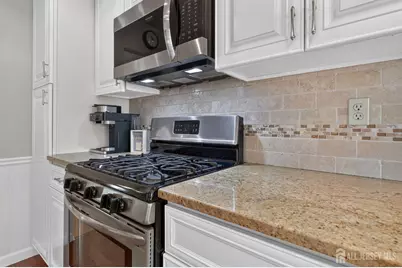 38 Bruce Court, Milltown, NJ 08850 - Photo 7