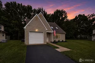 5 Chamberlain Ct, Old Bridge Township, NJ 08857 - Photo 3