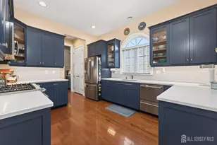 23 Schindler Ct, Franklin Township, NJ 08873 - Photo 9