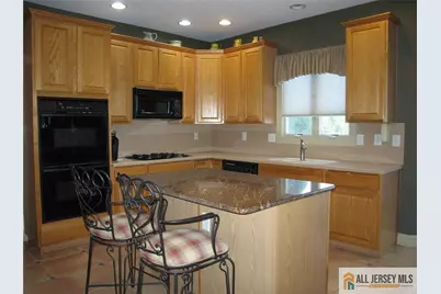 2 Colonial Court, Plainsboro Township, NJ 08536 - Photo 3