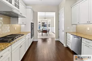 4 Huntington Ct, South Brunswick Township, NJ 08824 - Photo 9