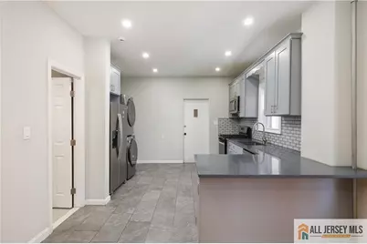 344 Market Street, Perth Amboy, NJ 08861 - Photo 11