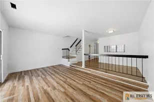 303 Maplecrest Rd, Edison, NJ 08820 - Photo 11