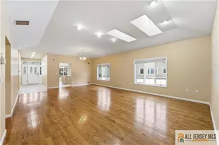 31 Whitehall Rd, Monroe Township, NJ 08831 - Photo 17