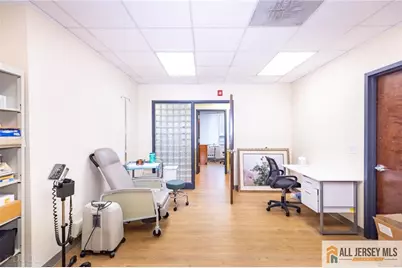 2 State Route 27 Highway #100, Edison, NJ 08820 - Photo 11