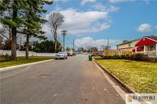 15 Riverview Ave, Edison, NJ 08817 - Photo 7