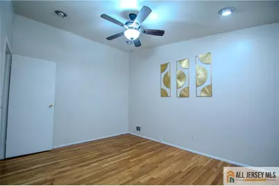 [Address not provided], Iselin, NJ 08830 - Photo 15