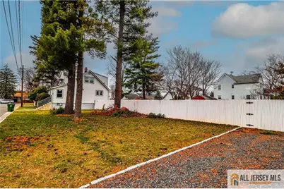 13 Riverview Avenue, Edison, NJ 08817 - Photo 5