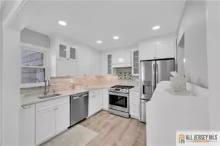 10 Dancaster Ct, Sayreville, NJ 08872 - Photo 9