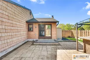 10 Dancaster Ct, Sayreville, NJ 08872 - Photo 19